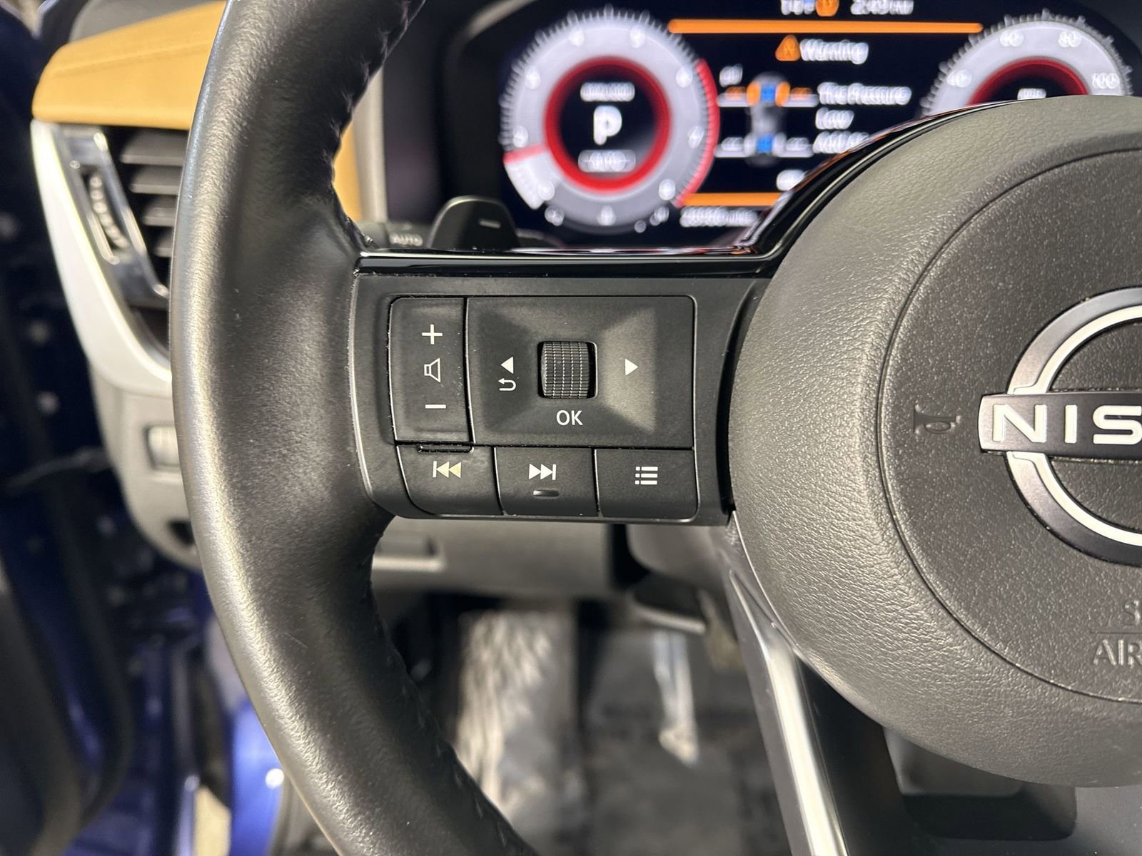 Certified 2023 Nissan Rogue Platinum w/ Platinum Premium Package image 14