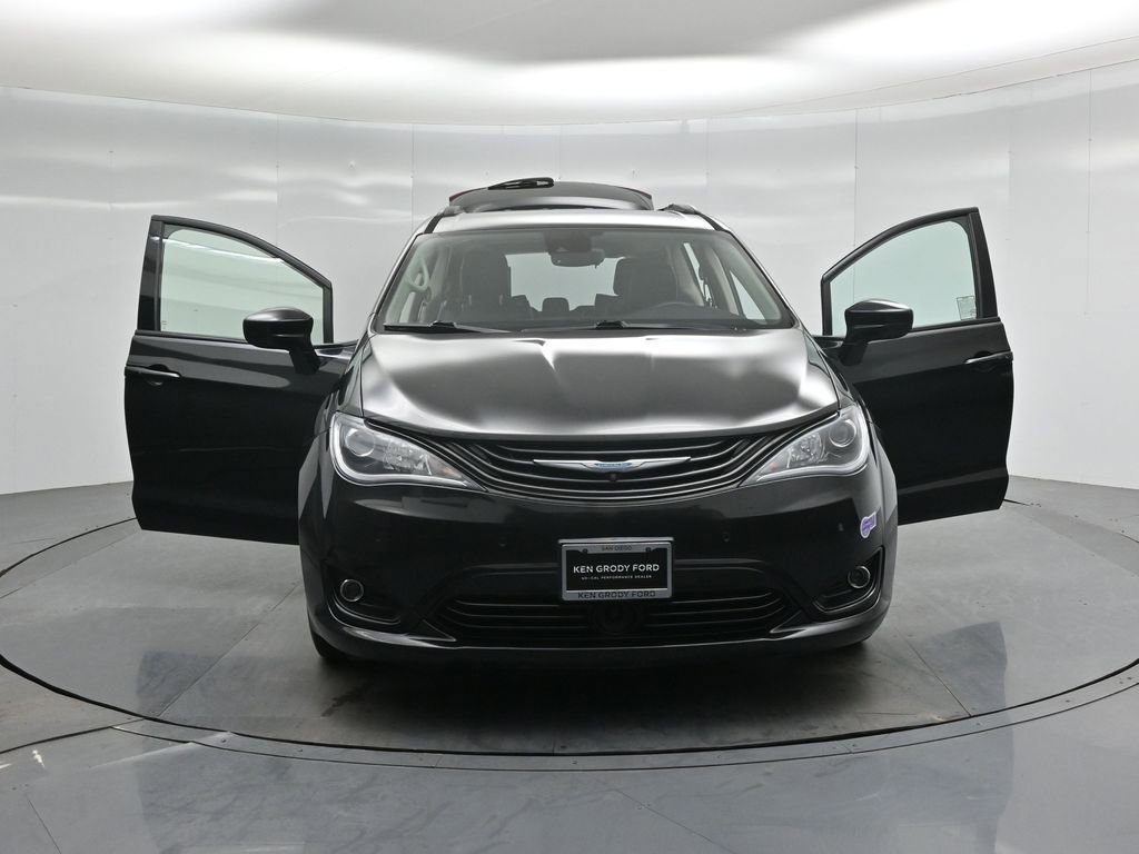 Used 2018 Chrysler Pacifica Limited w/ Advanced Safetytec Group image 32