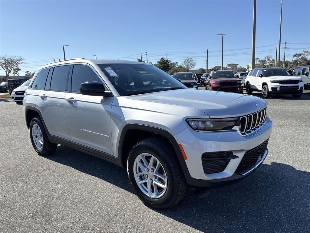 New 2025 Jeep Grand Cherokee Laredo X