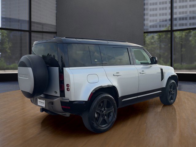 Used 2022 Land Rover Defender 110 X-Dynamic SE AWD/4WD image 5