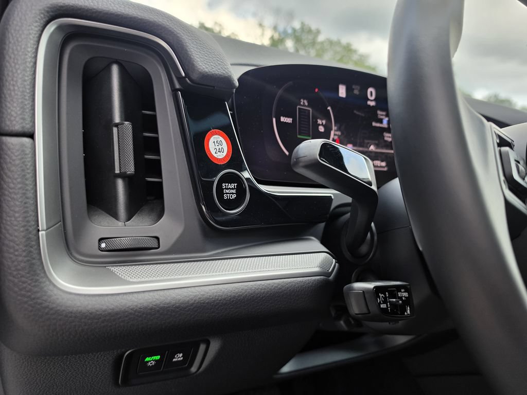 Certified 2026 Porsche Cayenne E-Hybrid AWD/4WD image 20