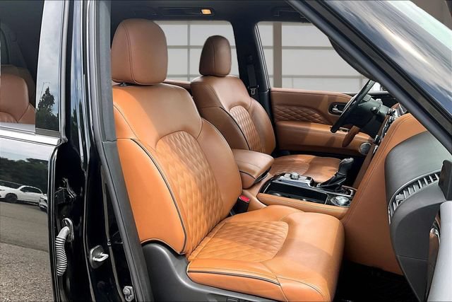 Used 2024 INFINITI QX80 Sensory AWD/4WD image 7