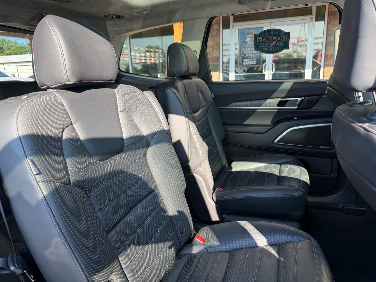 Used 2024 Kia Telluride SX Prestige w/ Towing Package AWD/4WD image 25