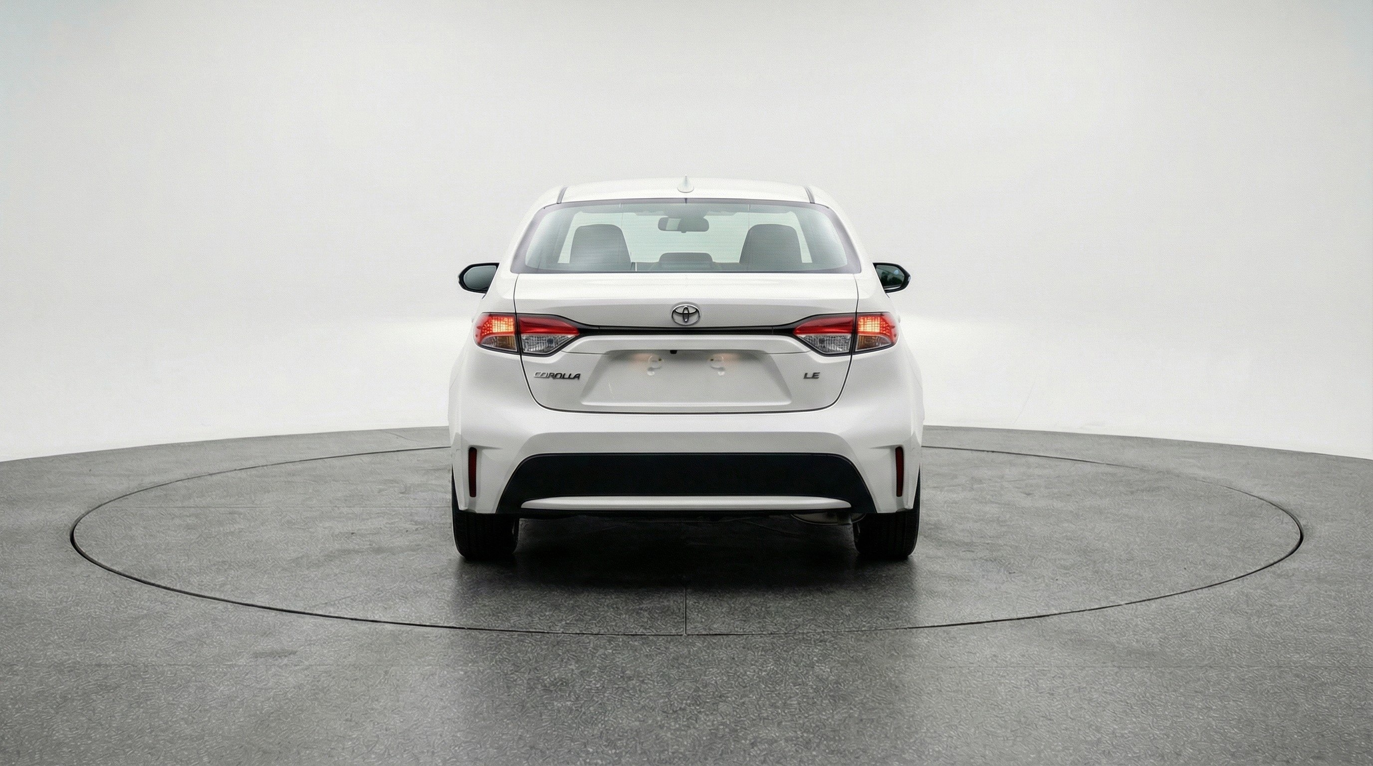 Used 2025 Toyota Corolla LE FWD image 7
