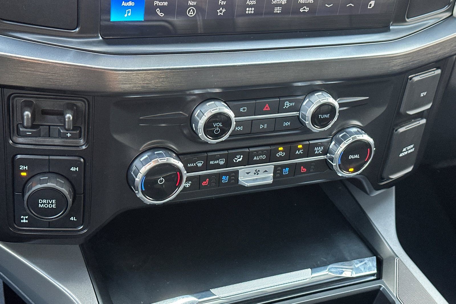 New 2026 Ford F250 Lariat w/ FX4 Off-Road Package image 20