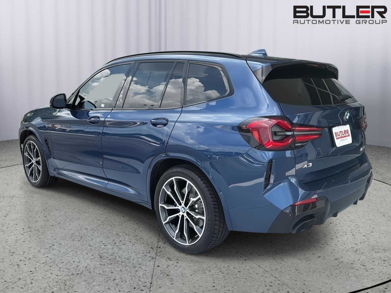 Used 2023 BMW X3 M40i AWD/4WD image 4