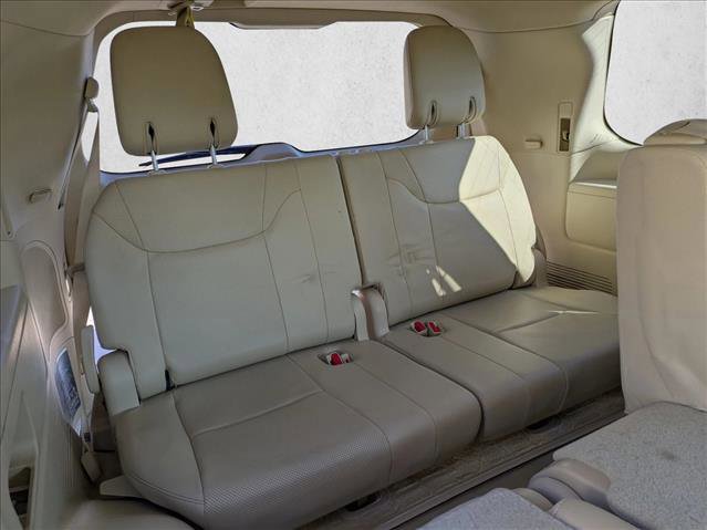 Used 2017 Lexus LX 570 4WD image 22