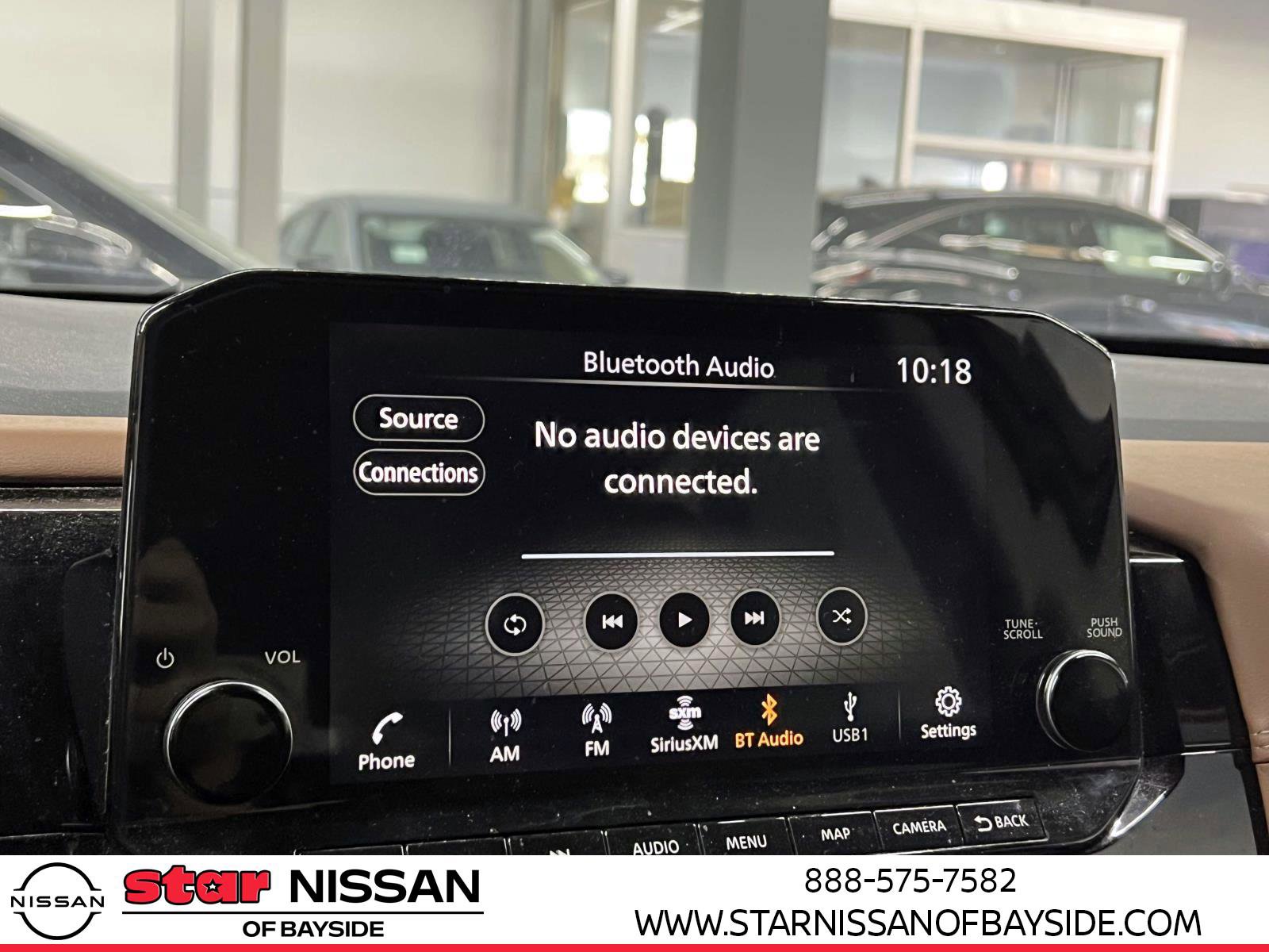 Used 2024 Nissan Pathfinder Platinum w/ Cargo Package image 24