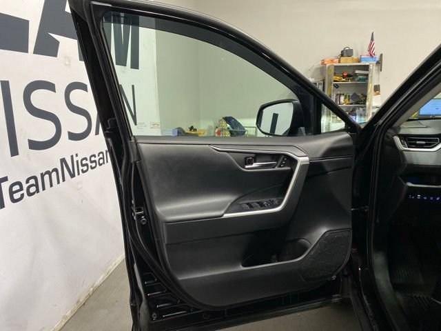 Used 2022 Toyota RAV4 Limited AWD/4WD image 9