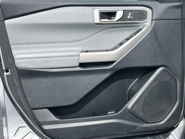 Certified 2023 Ford Explorer XLT w/ Equipment Group 202A AWD/4WD image 16