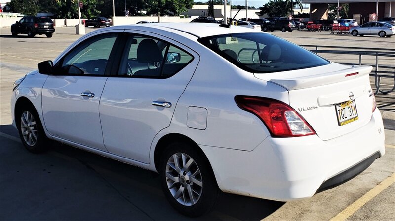 Used 2018 Nissan Versa SV w/ SV Special Edition Package FWD image 3
