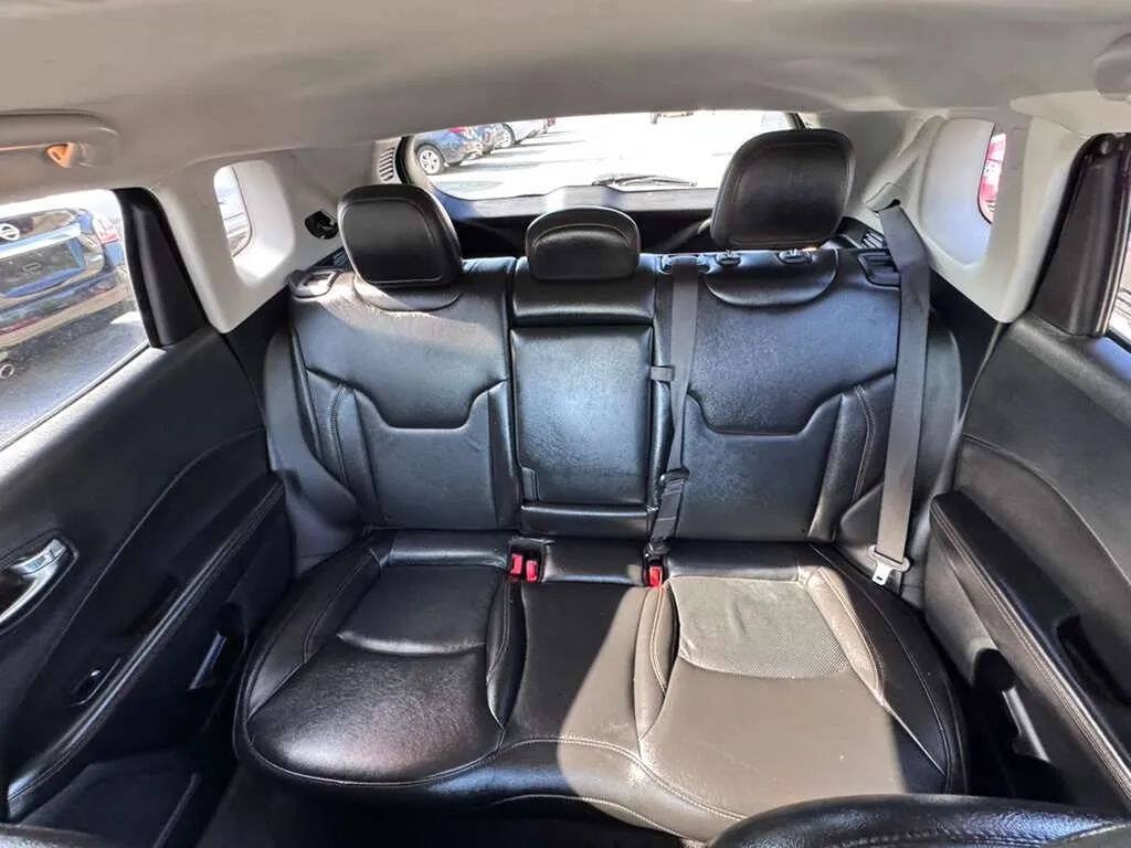 Used 2020 Jeep Compass Limited FWD image 15