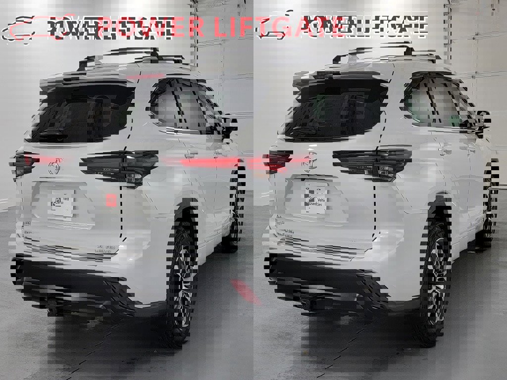 Certified 2025 Toyota Highlander XLE image 9