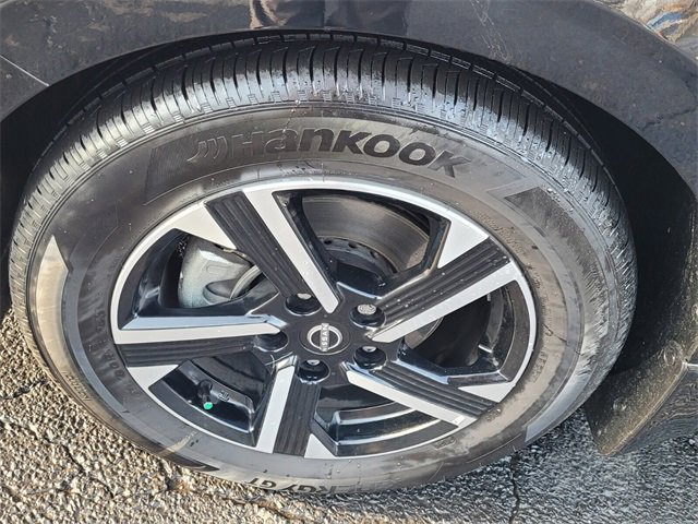 Certified 2025 Nissan Sentra SV image 14