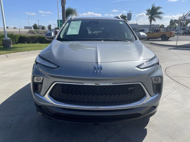 Used 2024 Buick Encore GX Sport Touring image 3