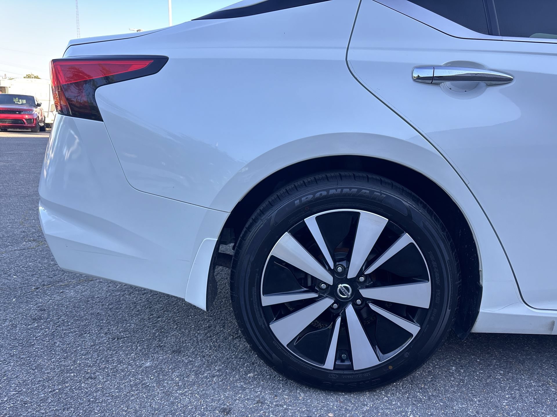 Used 2020 Nissan Altima 2.5 SL FWD image 30