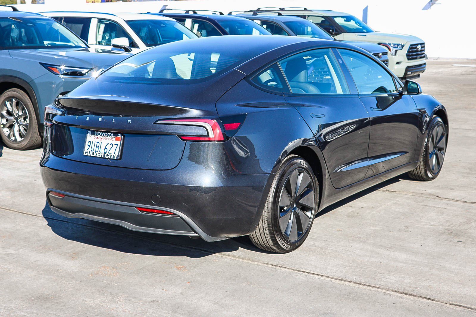 Used 2025 Tesla Model 3 Long Range image 9