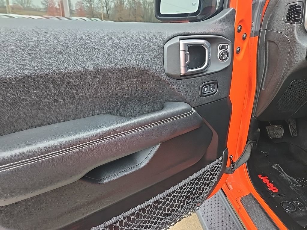 Used 2020 Jeep Wrangler Unlimited Sahara w/ Uconnect 4C Nav & Sound Group image 33