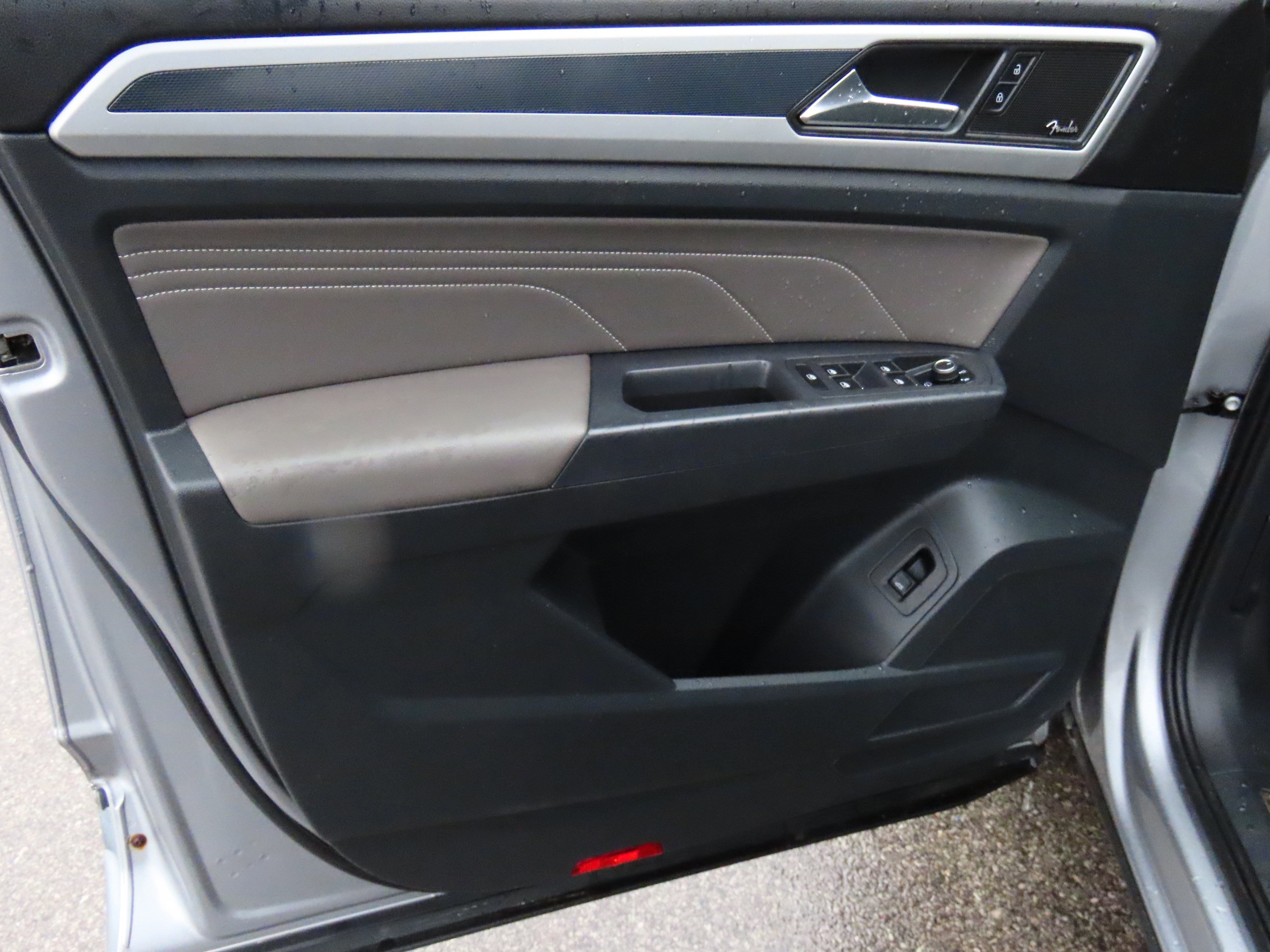 Used 2021 Volkswagen Atlas SEL Premium image 25