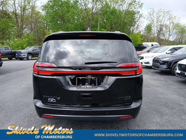 New 2027 Chrysler Pacifica Limited w/ S Appearance Package AWD/4WD image 5
