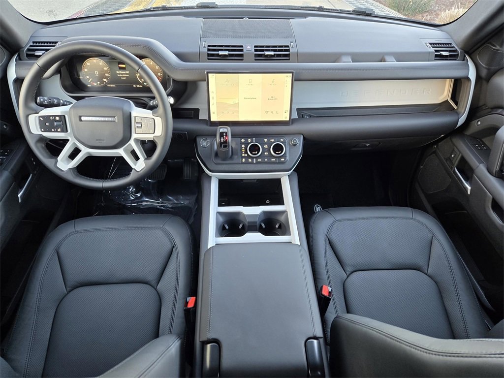 New 2025 Land Rover Defender 130 X-Dynamic SE image 9
