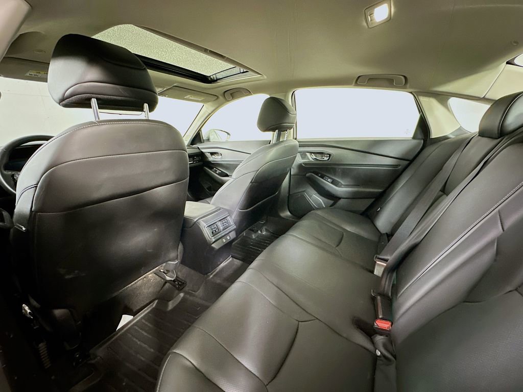 Used 2024 Honda Accord Touring image 13