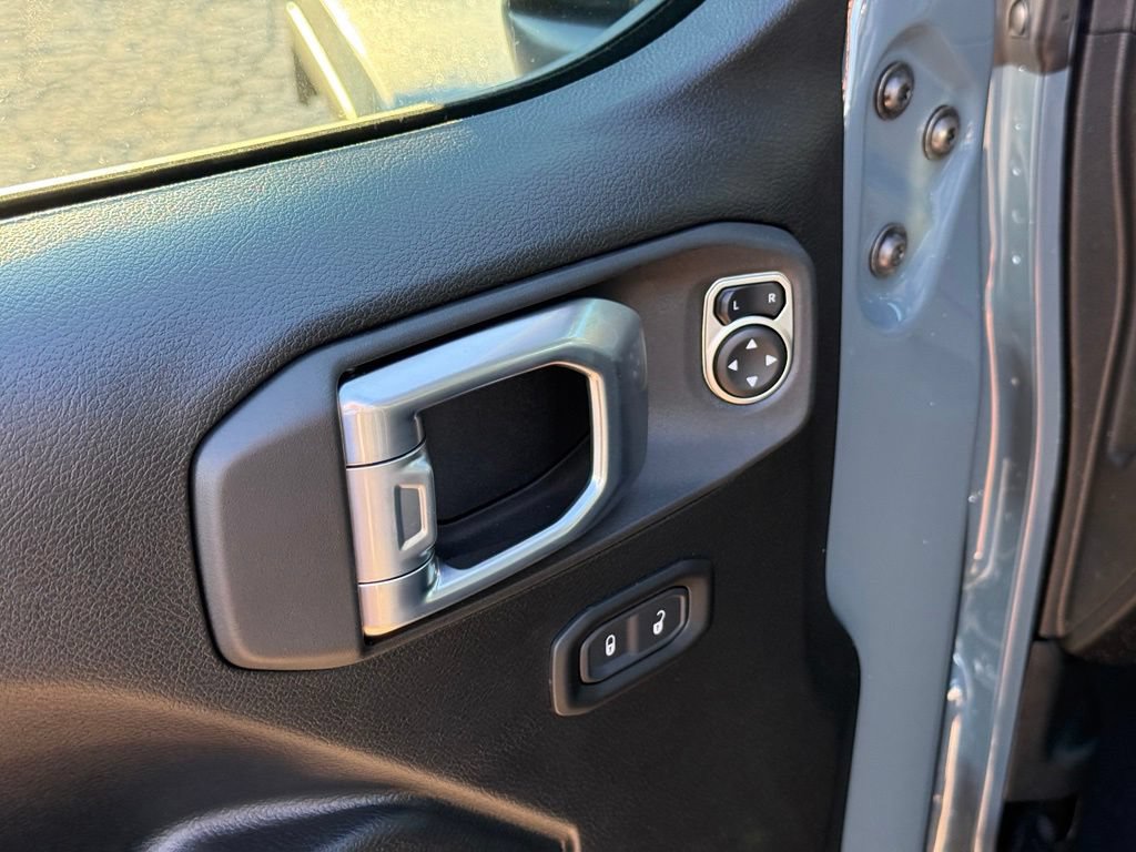 New 2026 Jeep Gladiator Sport AWD/4WD image 11