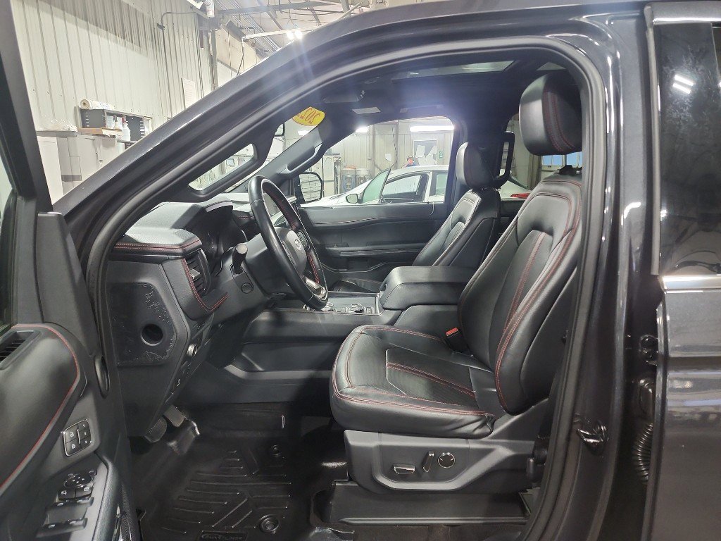 Used 2022 Ford Expedition Max Limited image 4