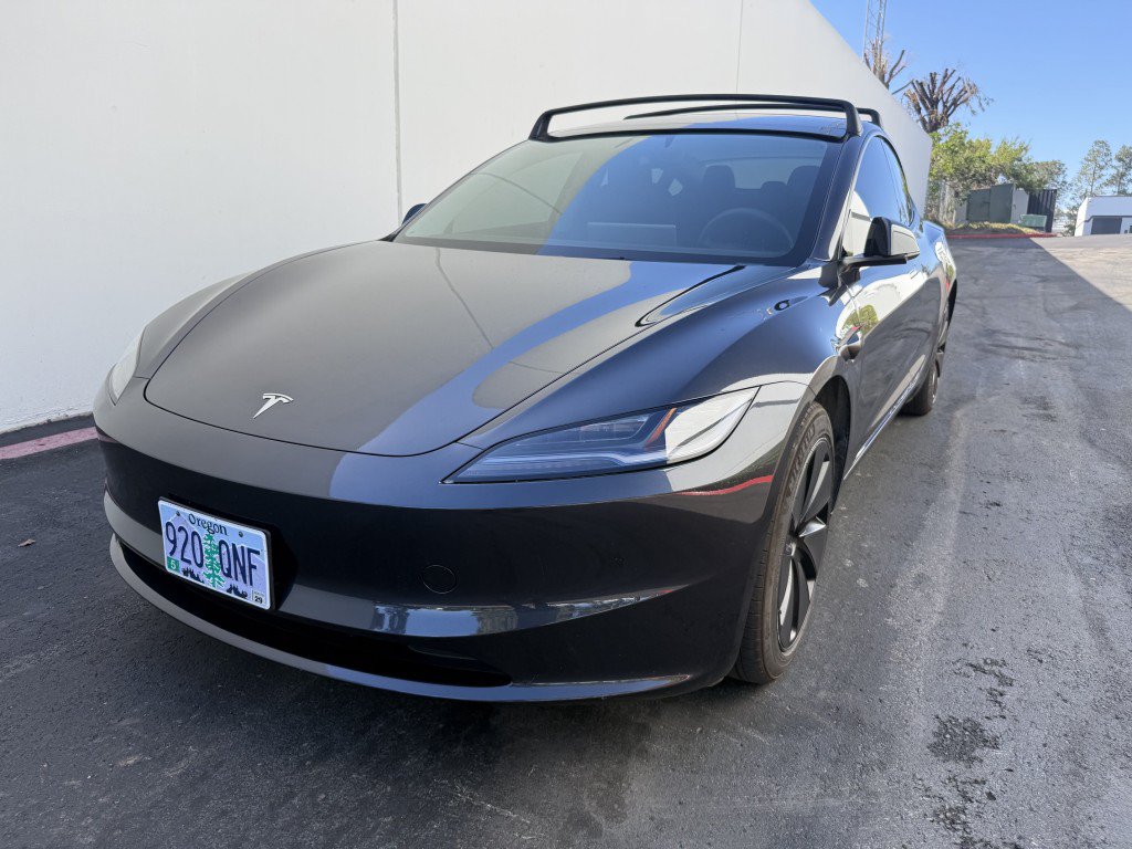 Used 2025 Tesla Model 3 Long Range RWD image 1
