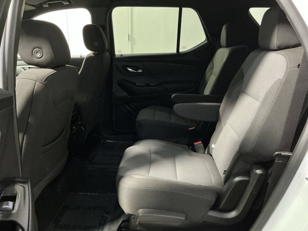 Used 2023 Chevrolet Traverse LT AWD/4WD image 24