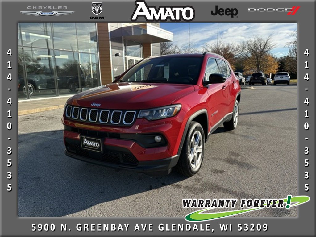 Used 2024 Jeep Compass Latitude image 1