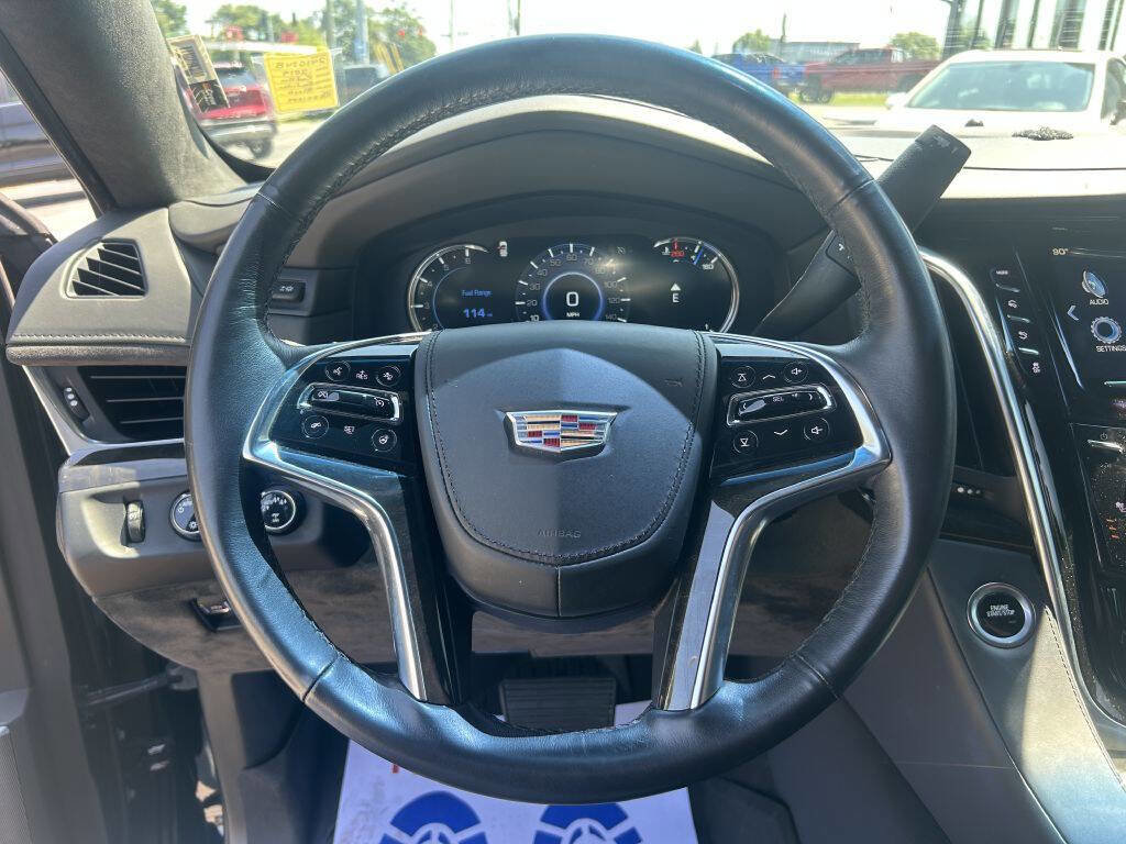Used 2019 Cadillac Escalade Platinum image 19