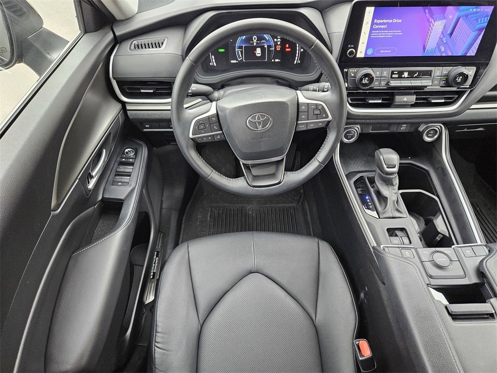 Used 2024 Toyota Grand Highlander XLE image 12