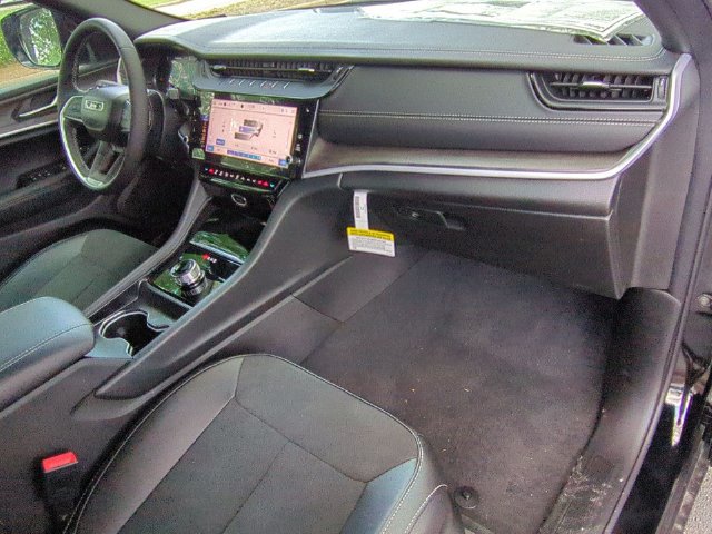 New 2026 Jeep Grand Cherokee Altitude RWD image 38