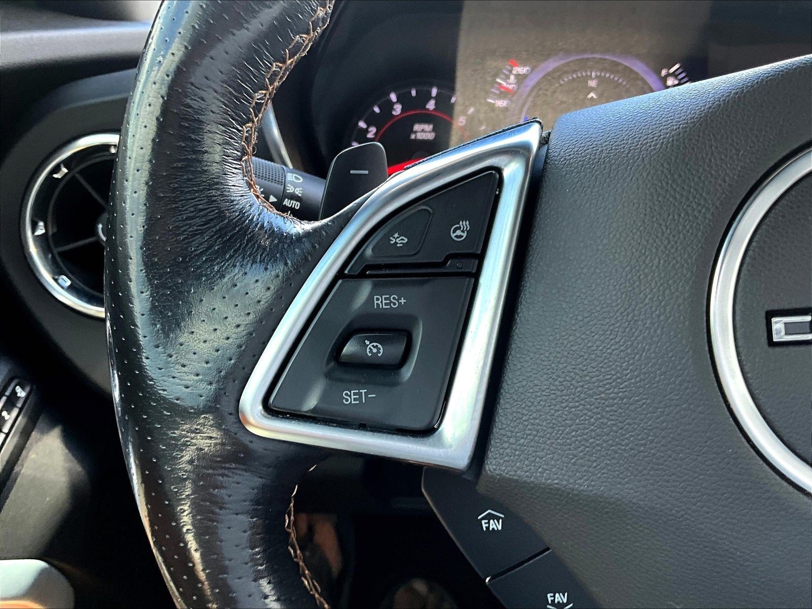 Used 2019 Chevrolet Camaro SS w/ Black Appearance Package RWD image 9