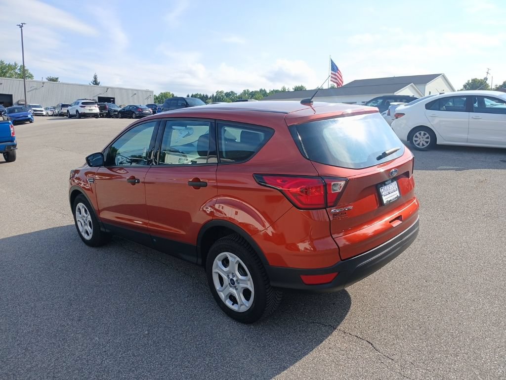 Used 2019 Ford Escape S FWD image 3