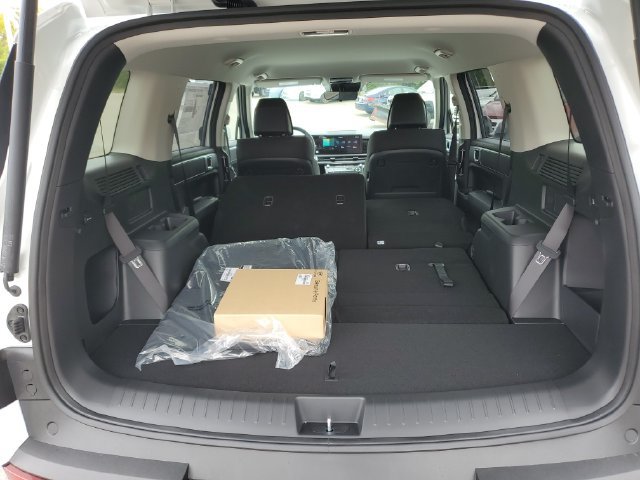 New 2027 Hyundai Santa Fe SE FWD image 8