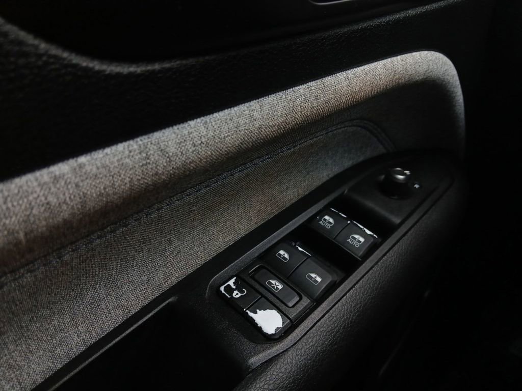 Used 2022 Jeep Compass Latitude FWD image 21