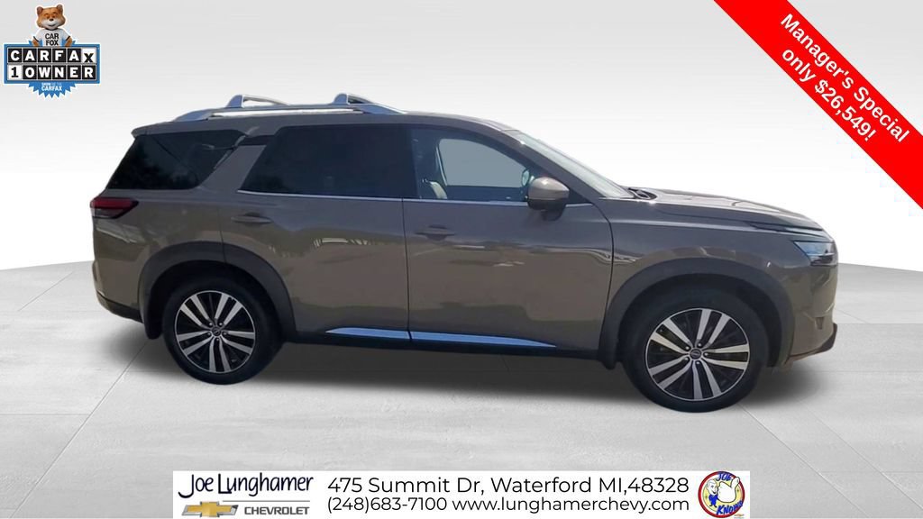 Used 2024 Nissan Pathfinder Platinum w/ Cargo Package AWD/4WD image 10