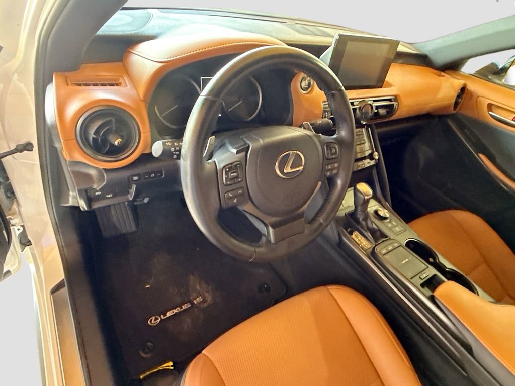 Used 2025 Lexus IS 300 w/ Premium Package RWD image 12