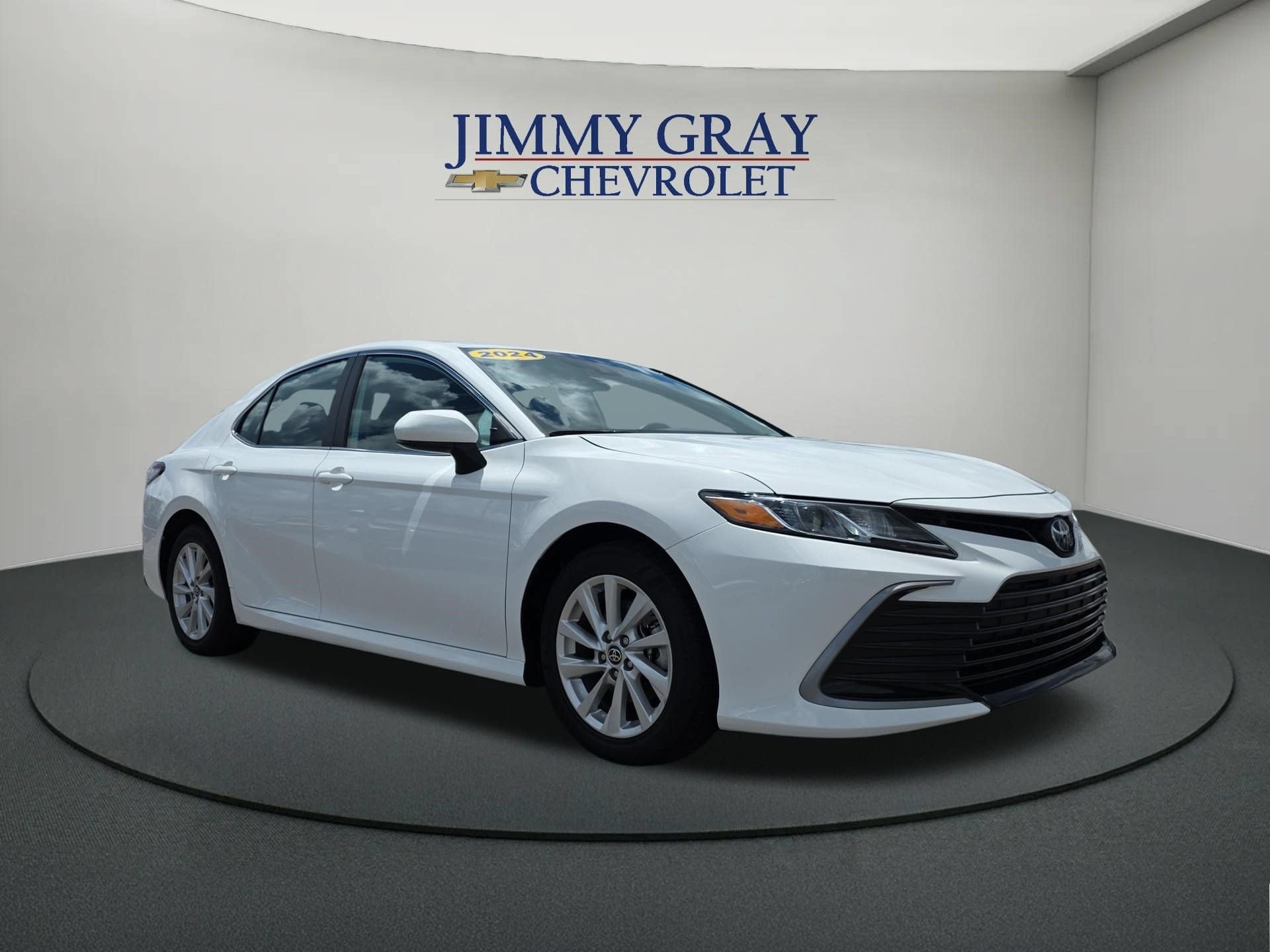 Used 2024 Toyota Camry LE FWD image 7