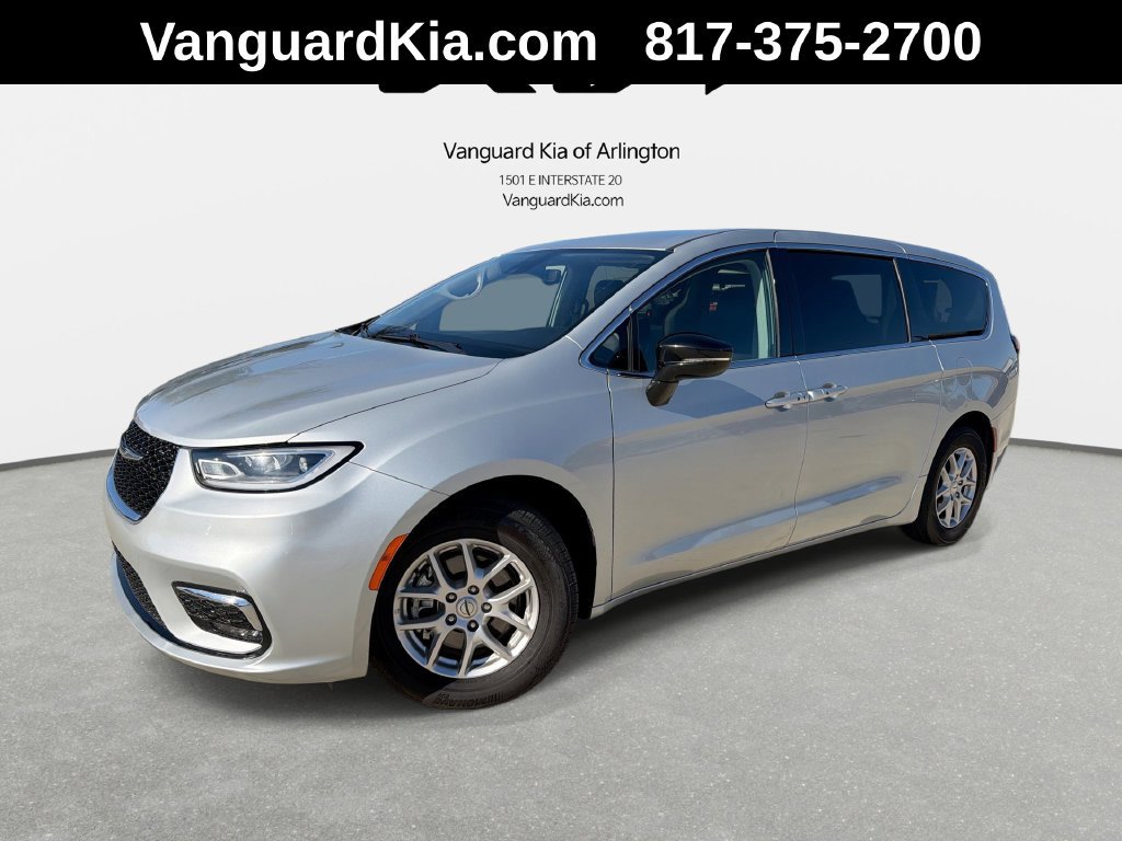 Used 2024 Chrysler Pacifica Touring-L