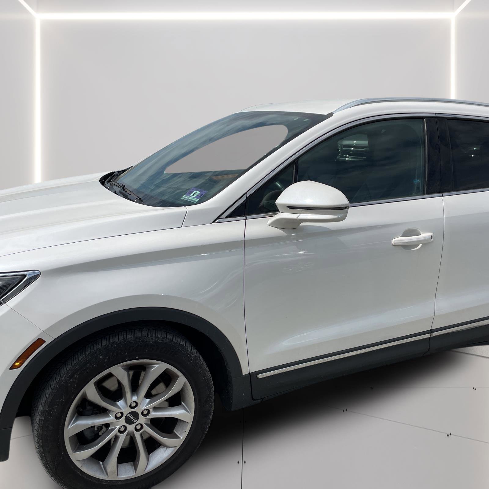 Used 2015 Lincoln MKC AWD w/ Equipment Group 101A Select image 2