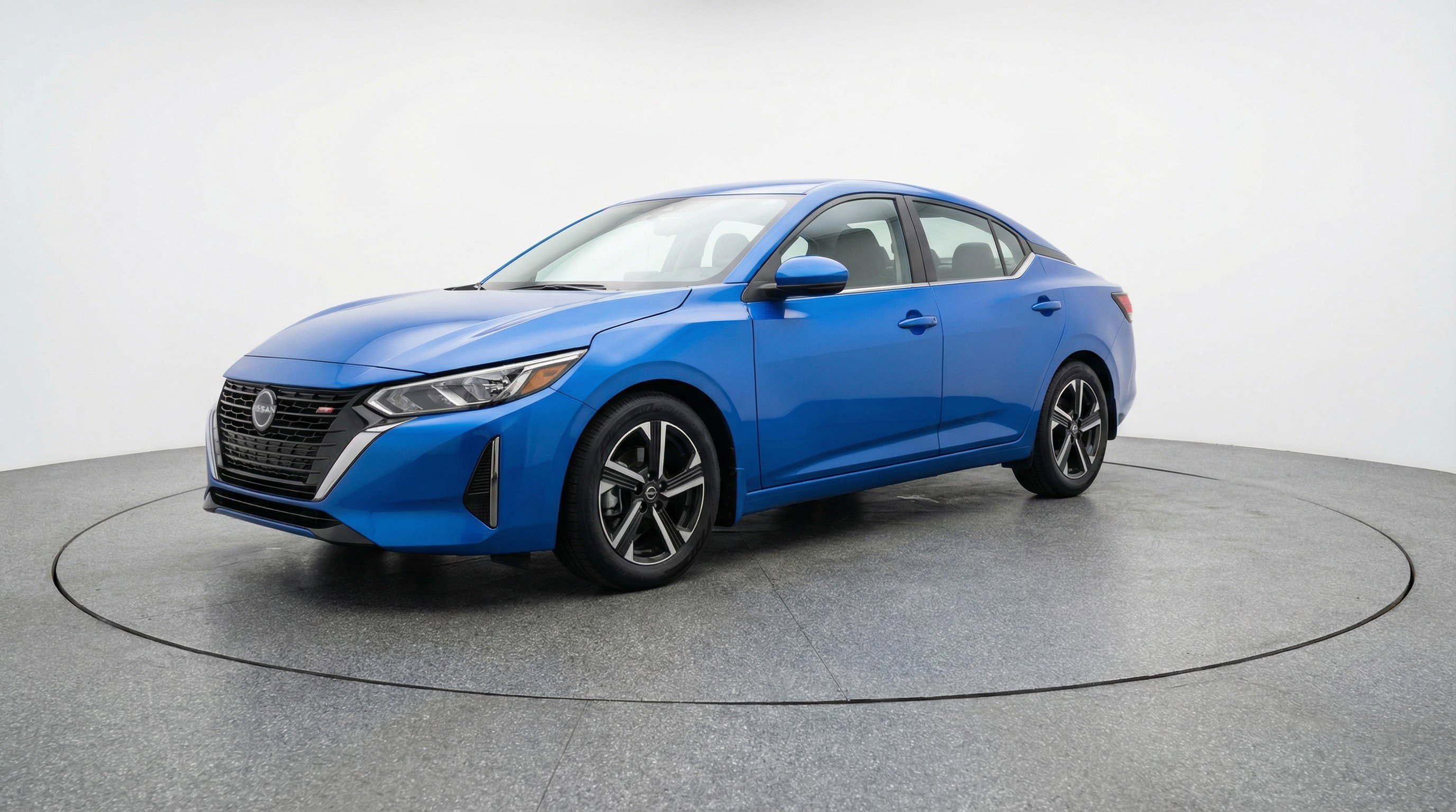 Used 2025 Nissan Sentra SV image 3