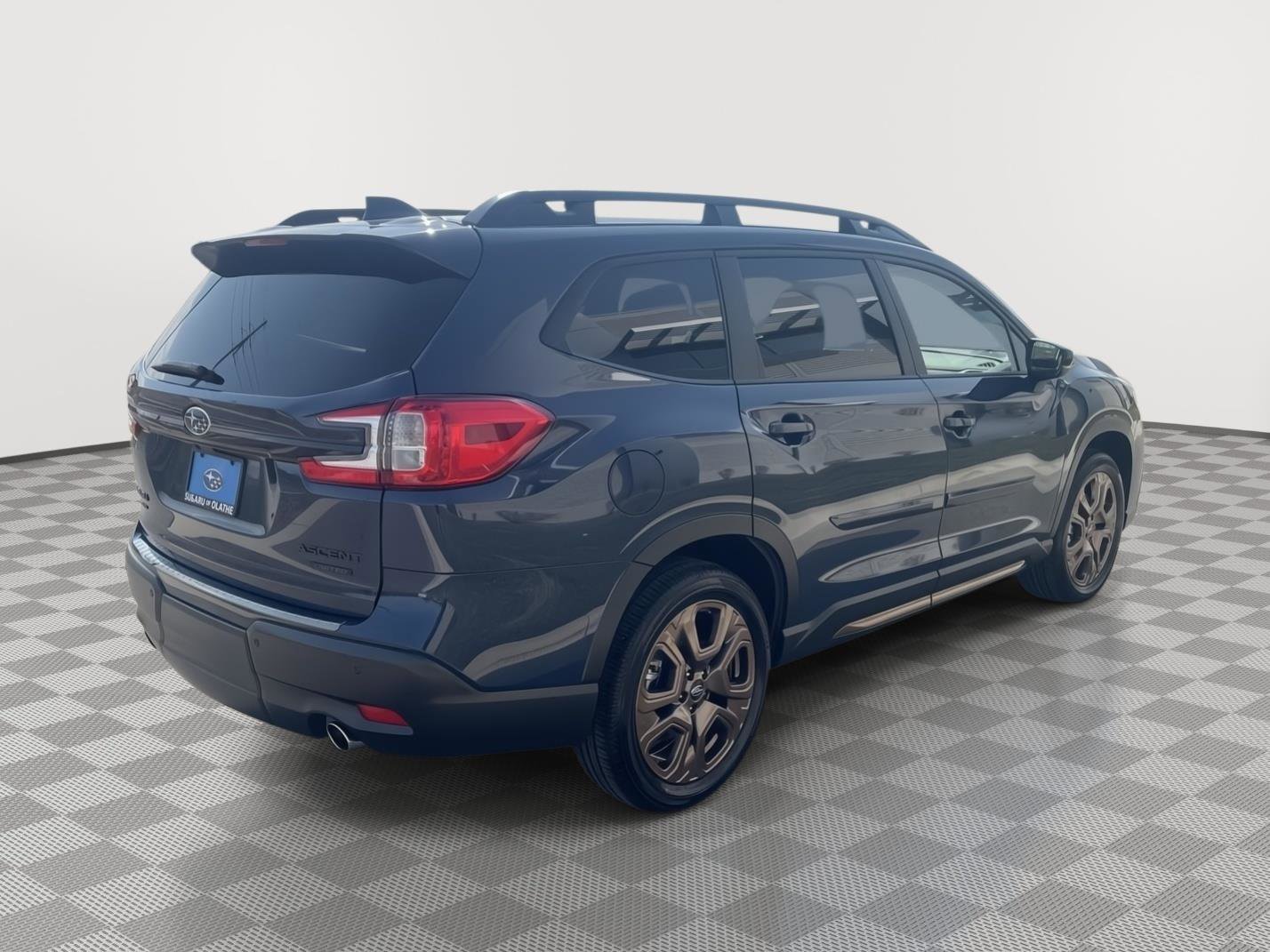Certified 2025 Subaru Ascent Bronze Edition image 7