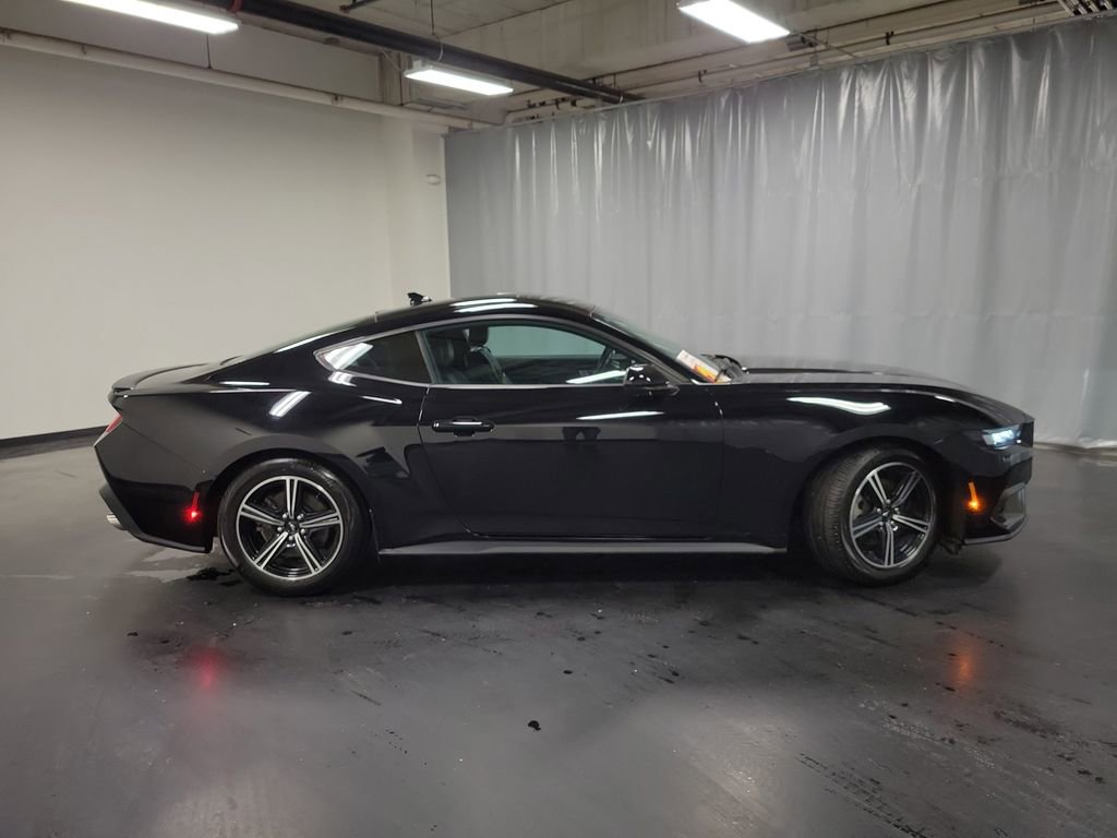 Used 2024 Ford Mustang Premium image 9