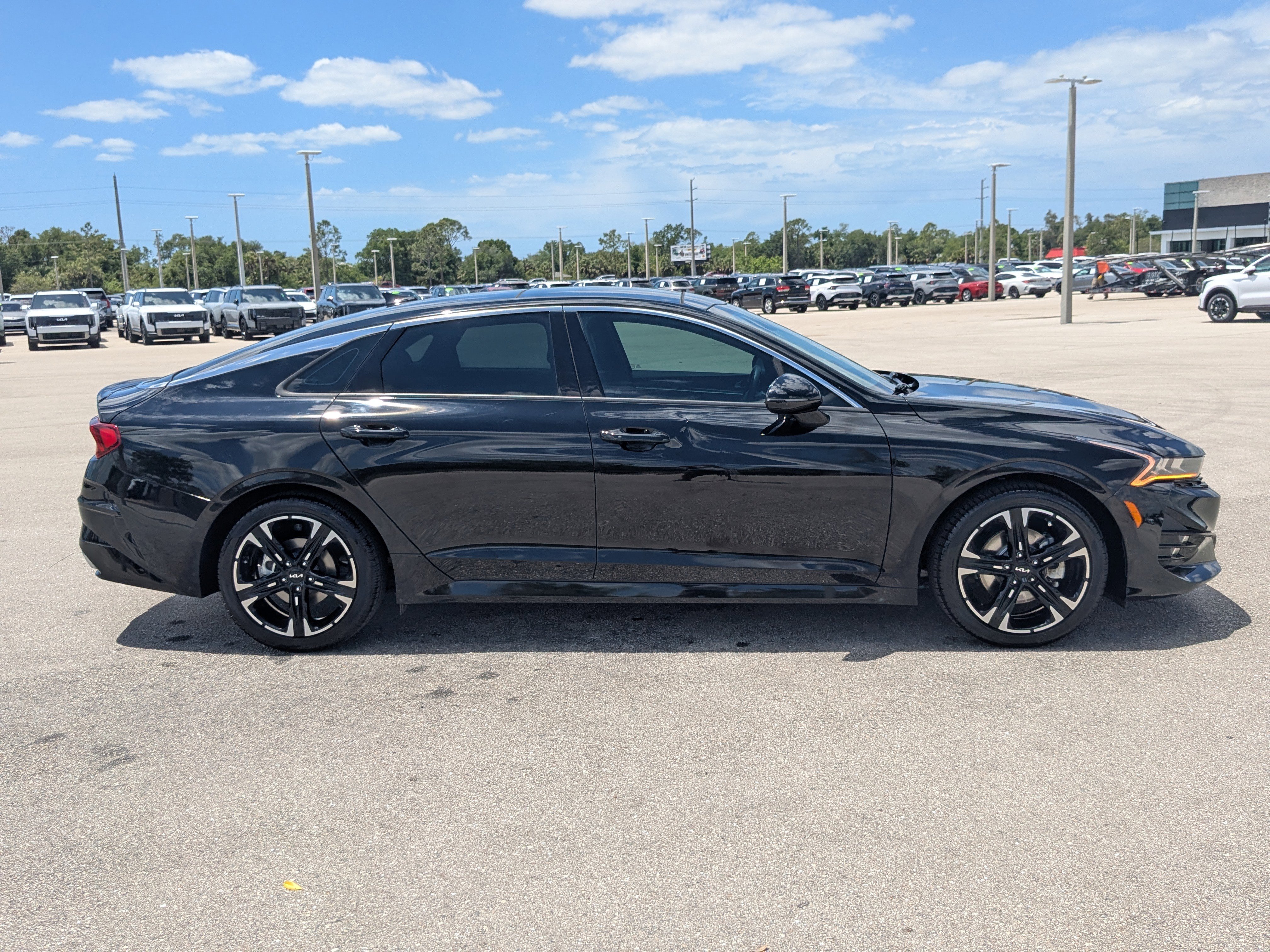 Used 2023 Kia K5 GT-Line image 3