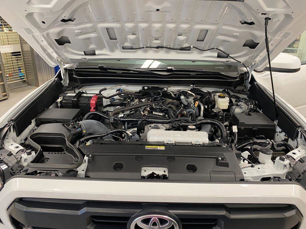 Used 2025 Toyota Tacoma TRD Off-Road image 16