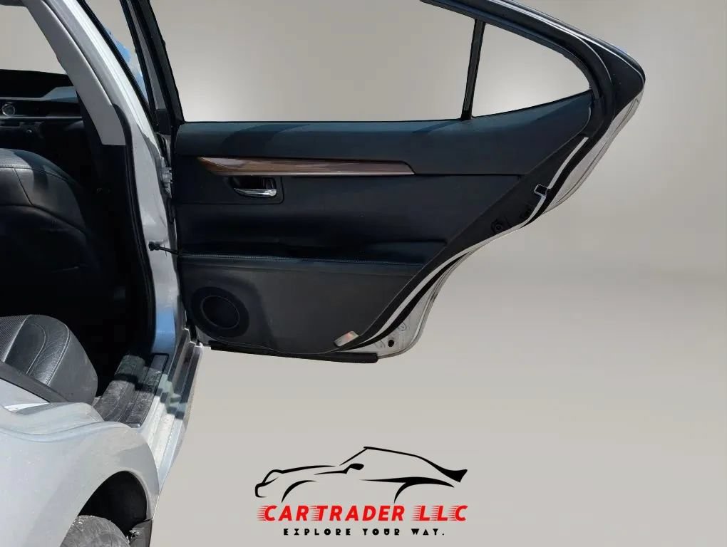 Used 2013 Lexus ES 300h w/ Luxury Pkg FWD image 19
