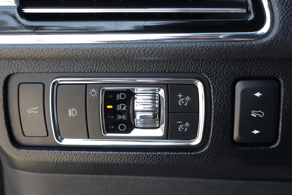 Used 2022 Lincoln Navigator L 4WD image 23